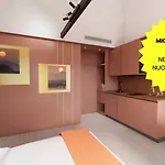 Michelangelo House, Your Personal Mestre