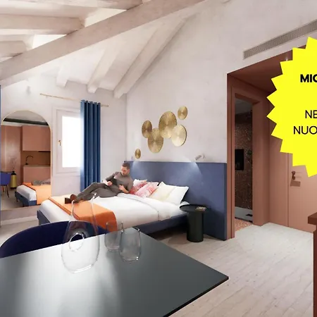 Michelangelo House, Your Personal * ميستر